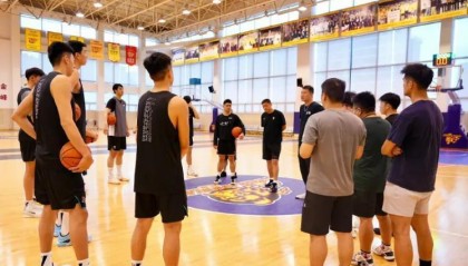 开云体育App-广东队最新热身赛消息！再战考辛斯 三战墨尔本老虎 杜锋继续练兵