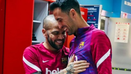 开云App下载-阿尔维斯重返巴萨首训：重返巴萨为我体内注入能量