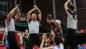 开云体育App-直播吧：争议裁判闫军执法CBA总决赛G2