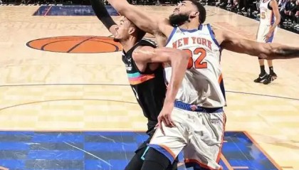 开云App下载-克马刺者纽约，掘金再遭败绩|约基奇|卡尔-安东尼-唐斯|圣安东尼奥马刺队|迈尔斯·布里奇斯|尼古拉-约基奇_新浪体育_新浪新闻