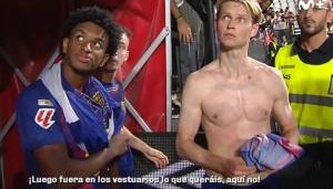 开云体育App-巴萨球员遭巴列卡诺球迷臭骂：狗东西偷都偷不赢！想送球衣滚出去